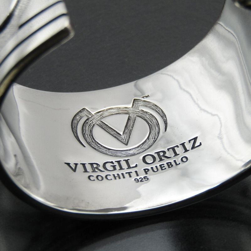 コチティ バングル