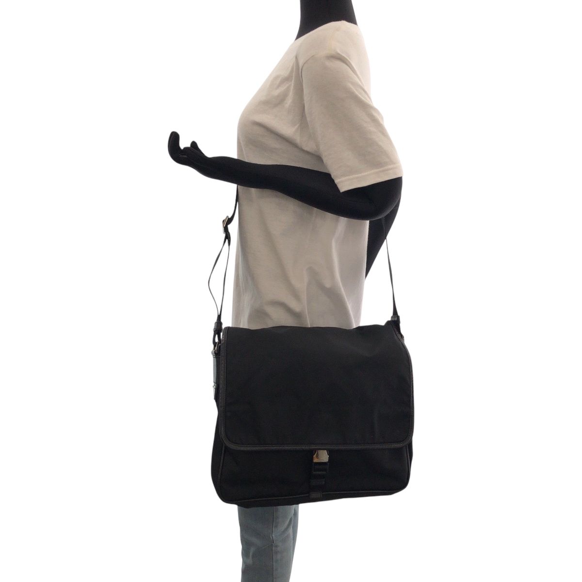テスート 三角ロゴプレート