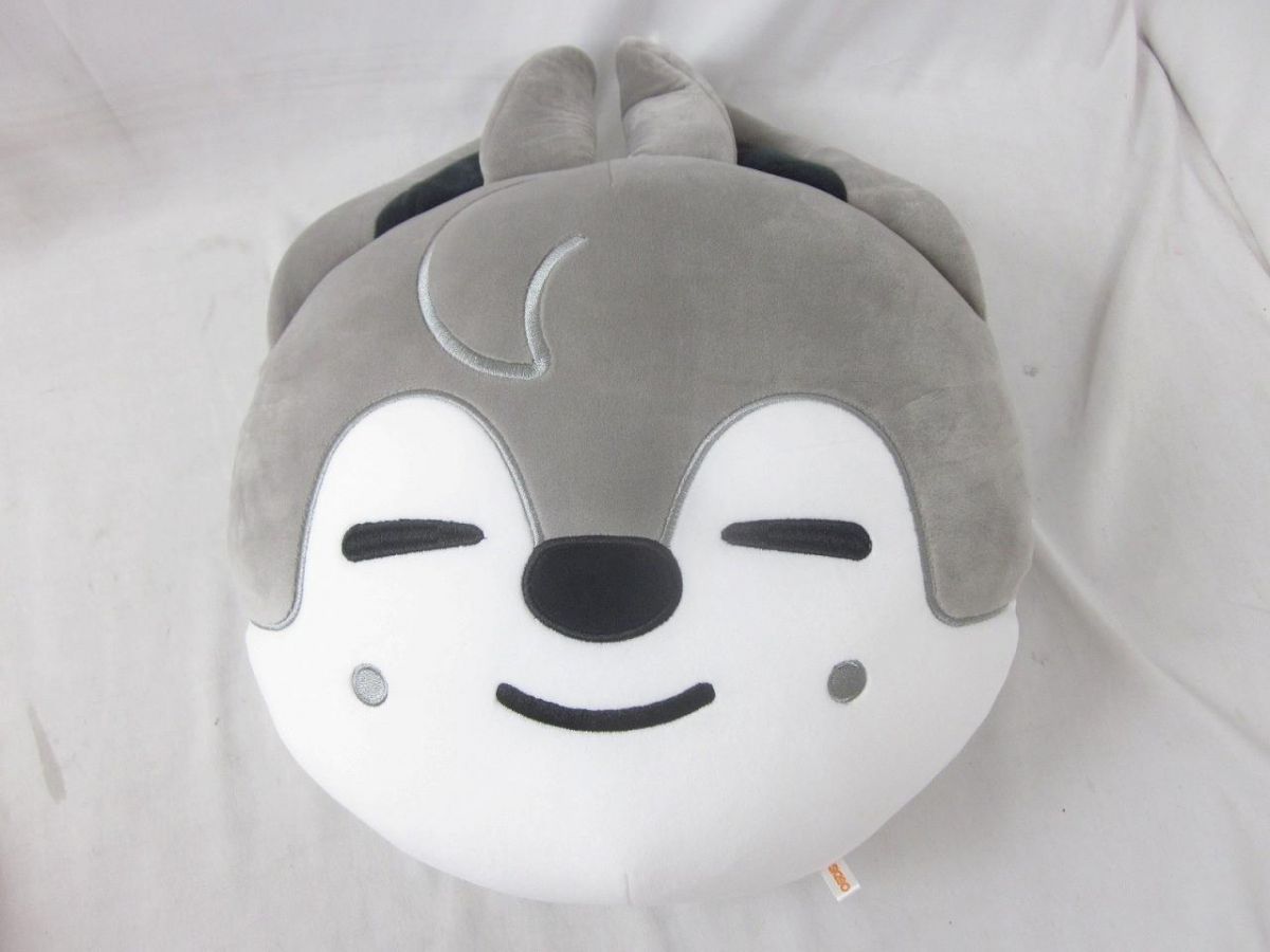 SKZOO PLUSH CUSHION ウルフチャン Stray Kids x SKZOO[THE VICTORY
