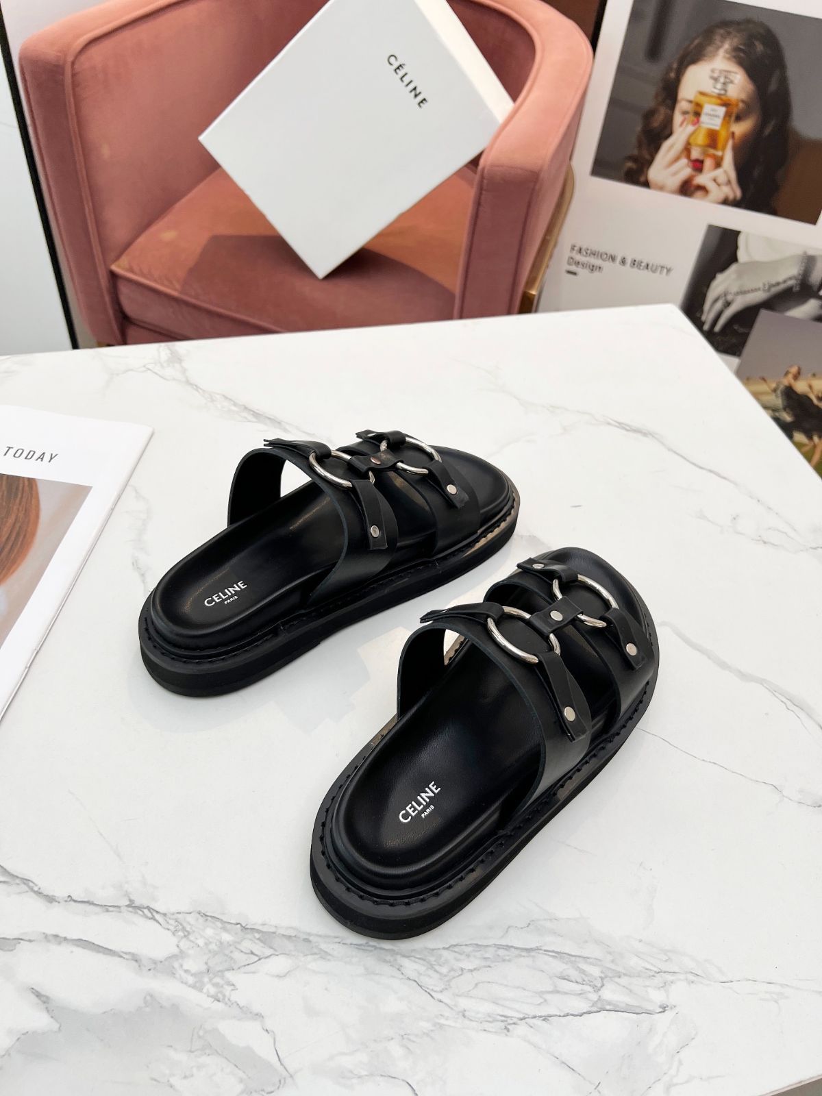 CELINE セリーヌ サンダル09-2 - メルカリ