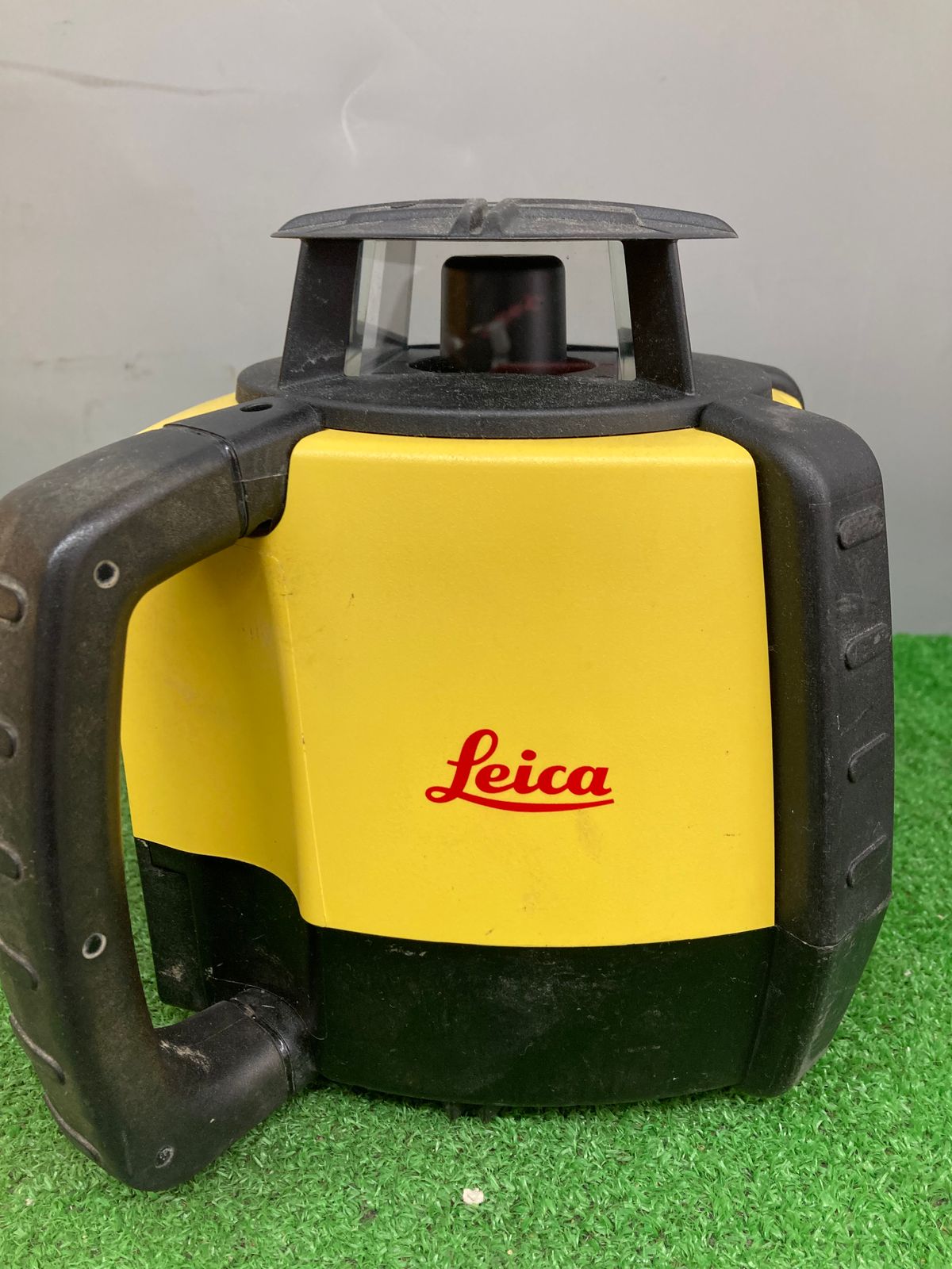 中古品】【0921】☆Leica ライカ 自動整準回転レーザーレベル RUGBY