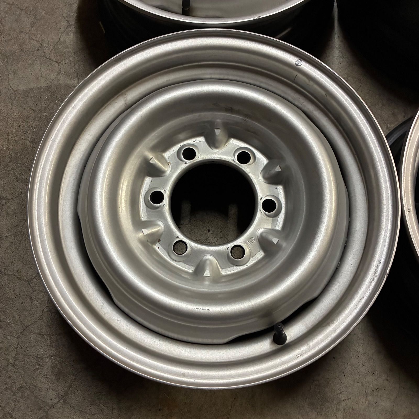 役立つ Y 新車外し TOYOTA トヨタ 200系ハイエース 純正 鉄 スチール ホイール 15インチ 4本 6穴 6J 6HPCD 139.7 35 人気アイテムが再入荷！