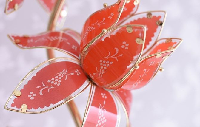 【新品】 ロータス フロアランプ スタンドランプ ゴールド ピンク 蓮 金 新品】 ロータス フロアランプ スタンドランプ ゴールド ピンク