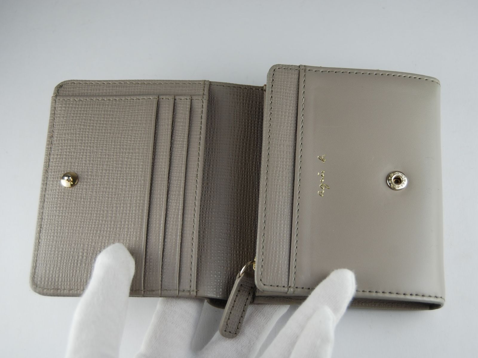未使用　agnes b. アニエスベー レザー二つ折り財布　グレー 楽天市場】アニエスベー 財布 二つ折り財布 がま口財布 レディース