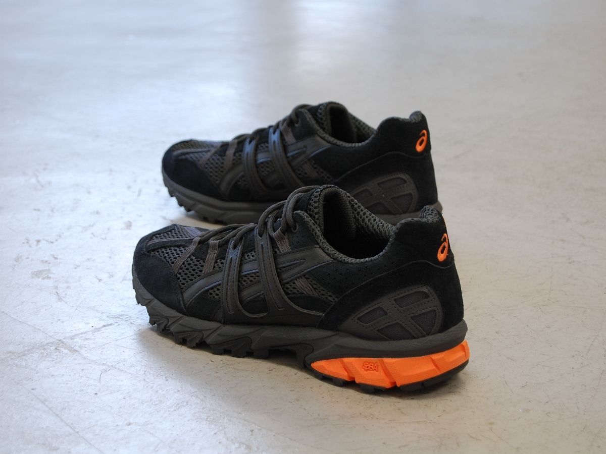 ASICS gel sonoma 15-50 black/graphite grey アシックス ゲル ソノマ