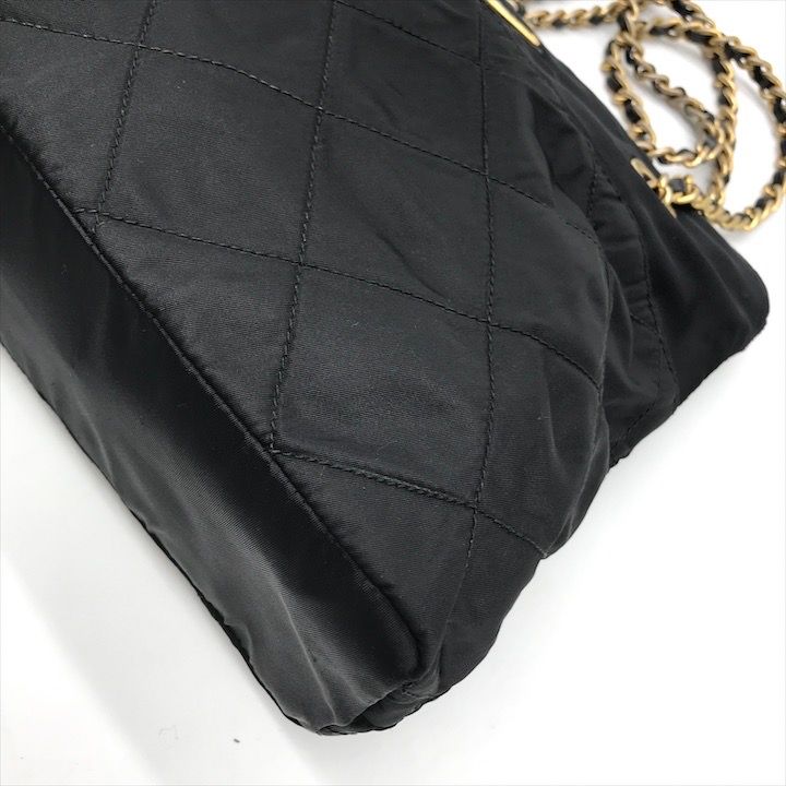 良品 PRADA プラダ 三角ロゴ ナイロン テスート キルティング