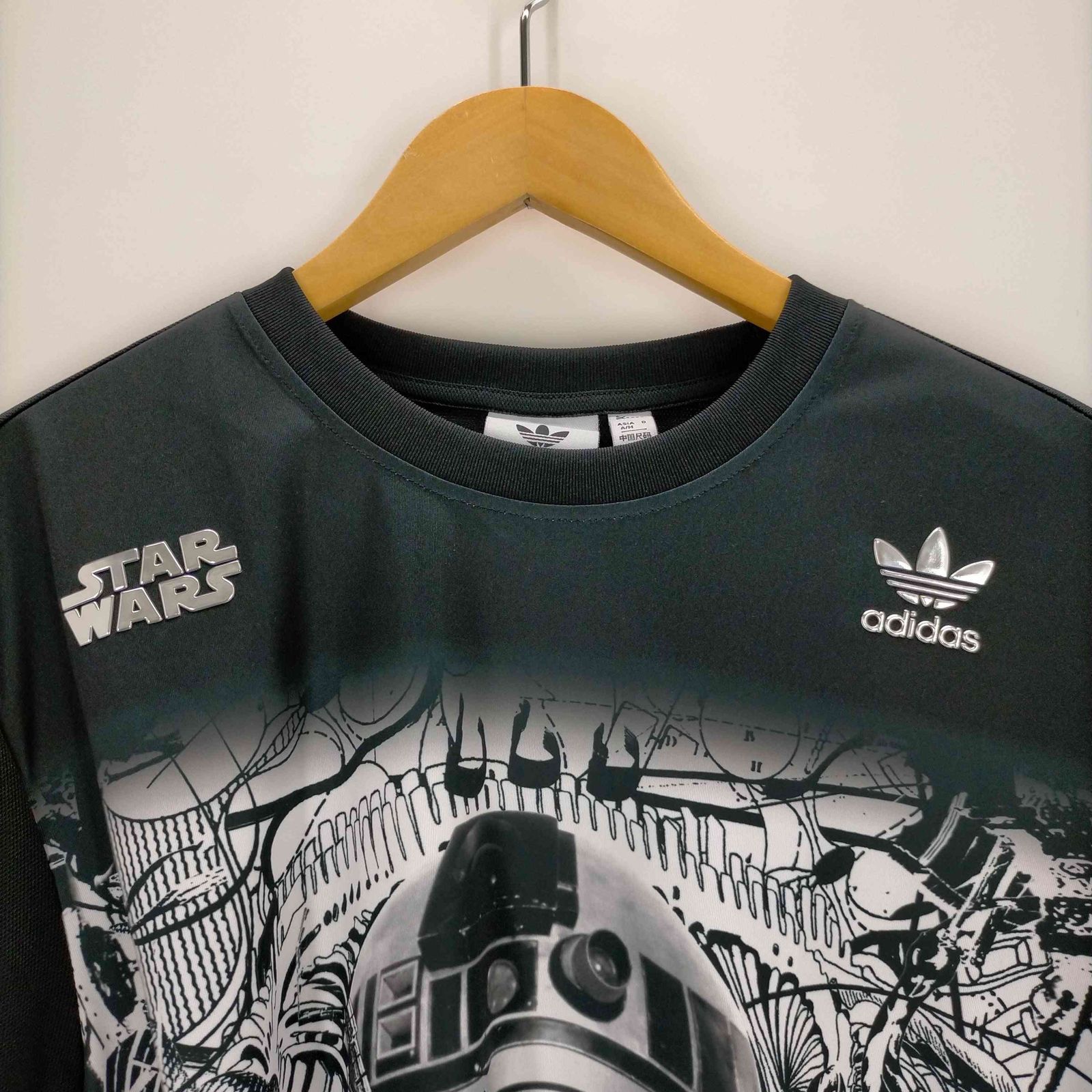 【adidas】STAR WARS × ADIDAS NANZUKAグラフィック半袖Tシャツ セール】Star Wars × adidas Nanzuka グラフィック半袖Tシャツ