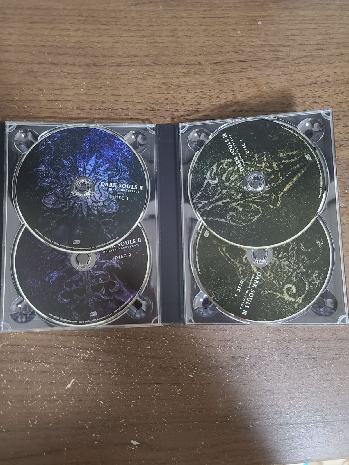 PS4】DARK SOULS ディスカウント TRILOGY BOX ダークソウル ゲーム