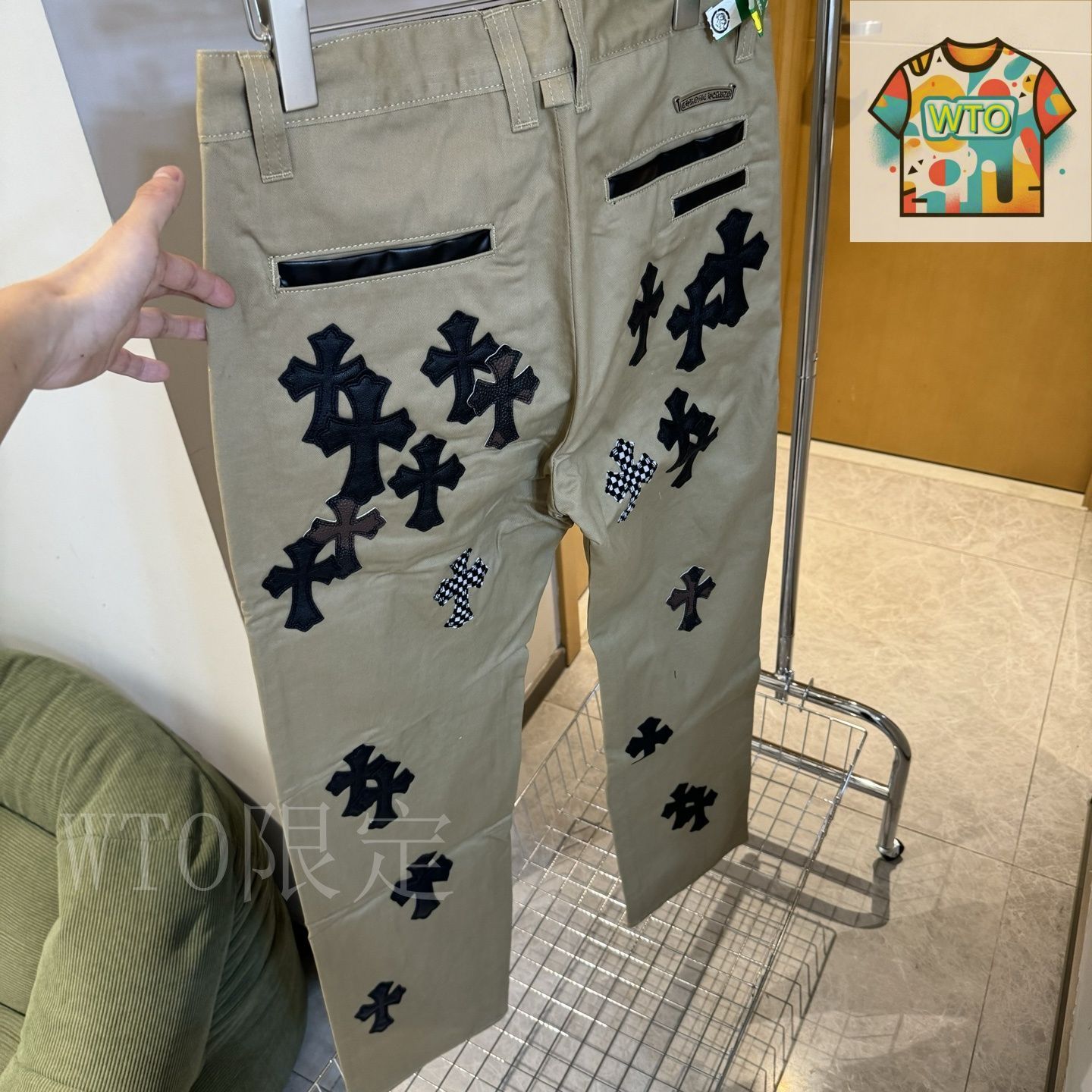 今日特価】Chrome Hearts 2025 グラフィティ手描きレオパード