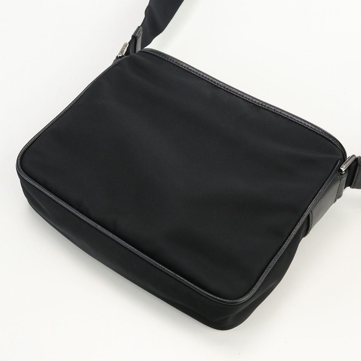 未使用級・現行✨ PRADA プラダ 2VH093 ショルダーバッグ ブラック 