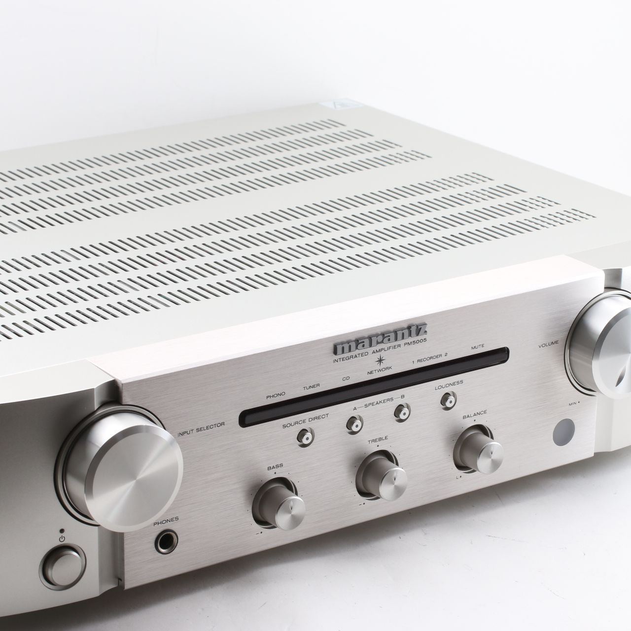 話題の行列 PM5005: Marantz Fully amplifier entry-level