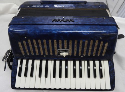 ヤマハ テナーアコーディオン T-32B 再生品 音楽会の練習にいかがでしょうか 送料無料