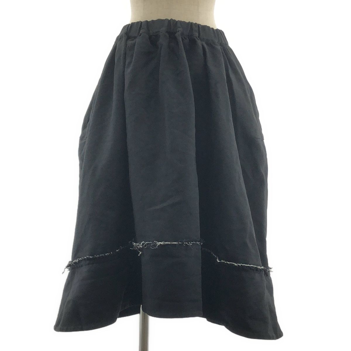 COMME des GARCONS COMME des GARCONS | コムコム | 2025SS | ポリエステル 縮絨 変形 ドローストリング オーバー スカート | XS | ブラック | レディース
