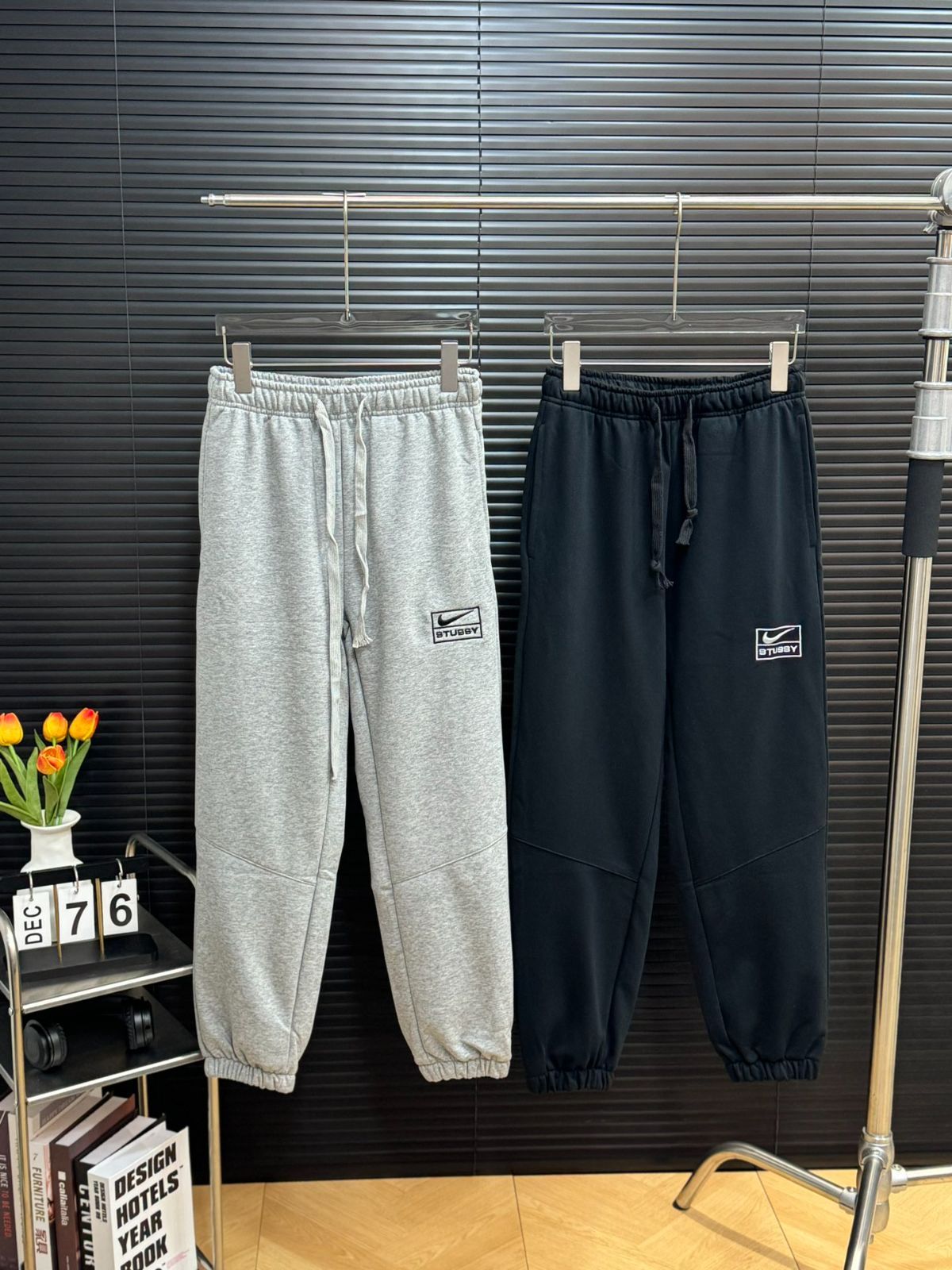 新品 stussy nike スウェットセットアップ   ブラック、グレー  裏起毛