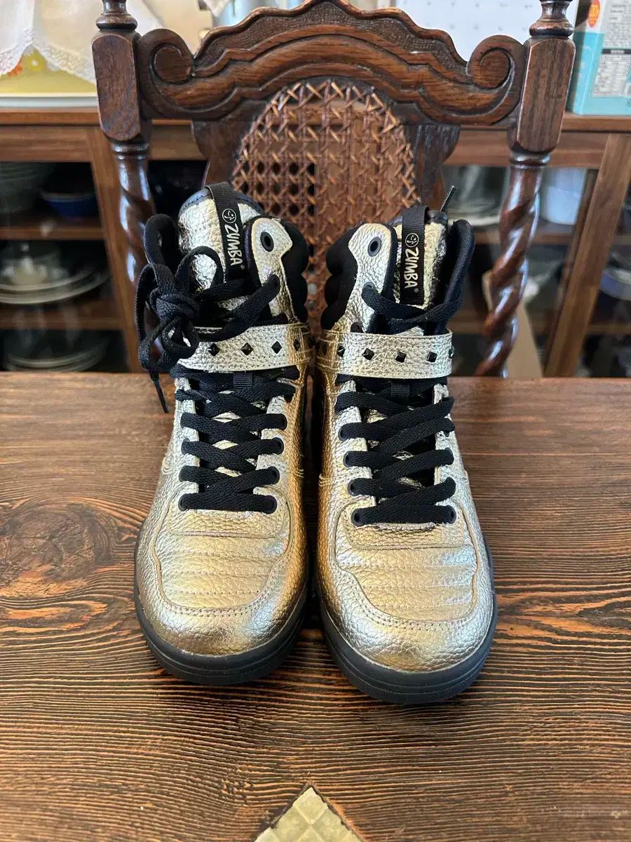 ズンバ 靴 ZUMBA Air Stomp Remix ズンバ シューズ 23.5 Zumba Air