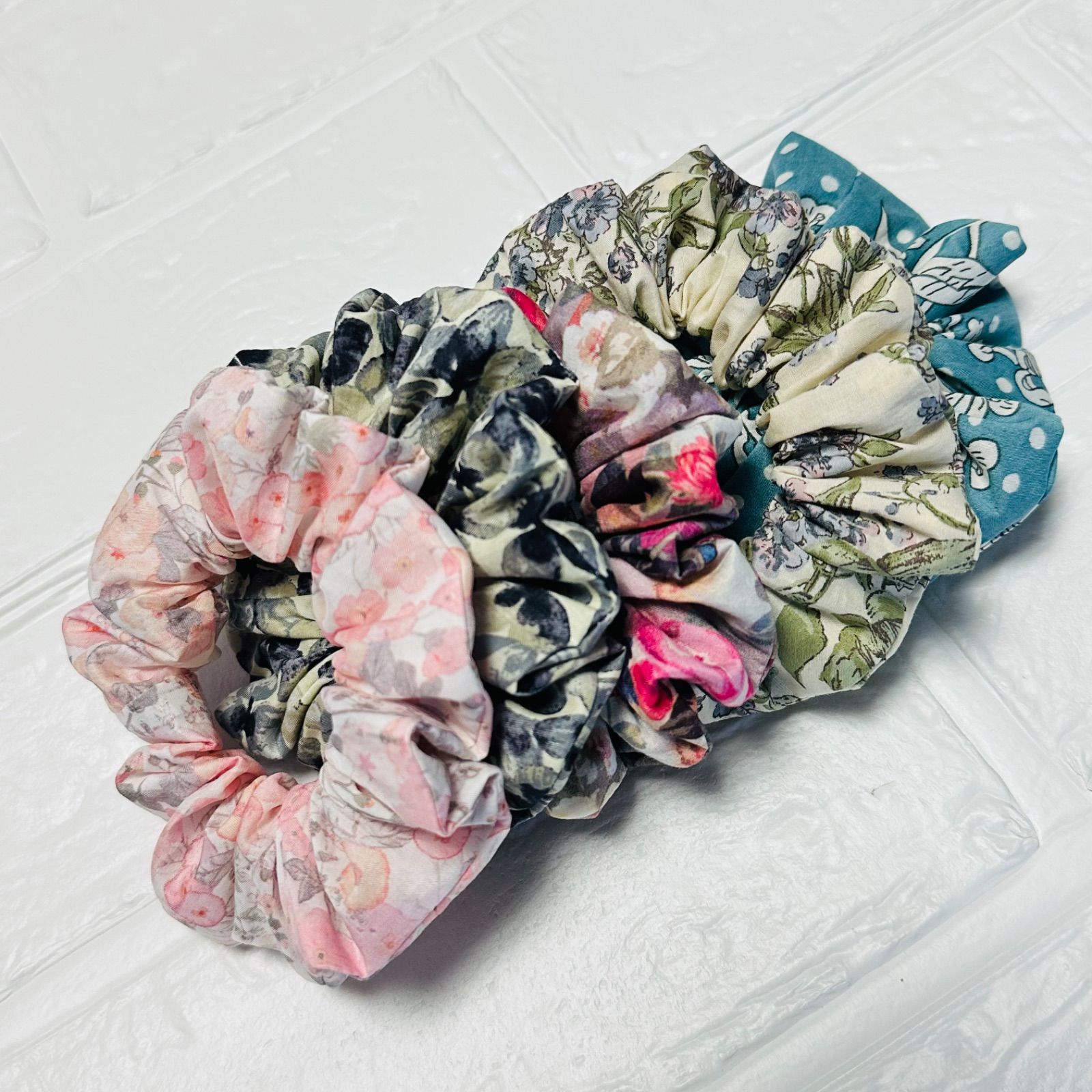 リバティ ハンドメイド シュシュとヘアゴム 53 リバティ ハンドメイド シュシュとヘアゴム 53