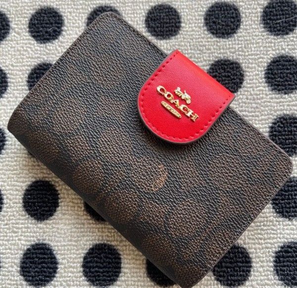 数量 誰よりも早くゲット! COACH 二つ折り財布 CW786 シグネチャー 6色選択可♪