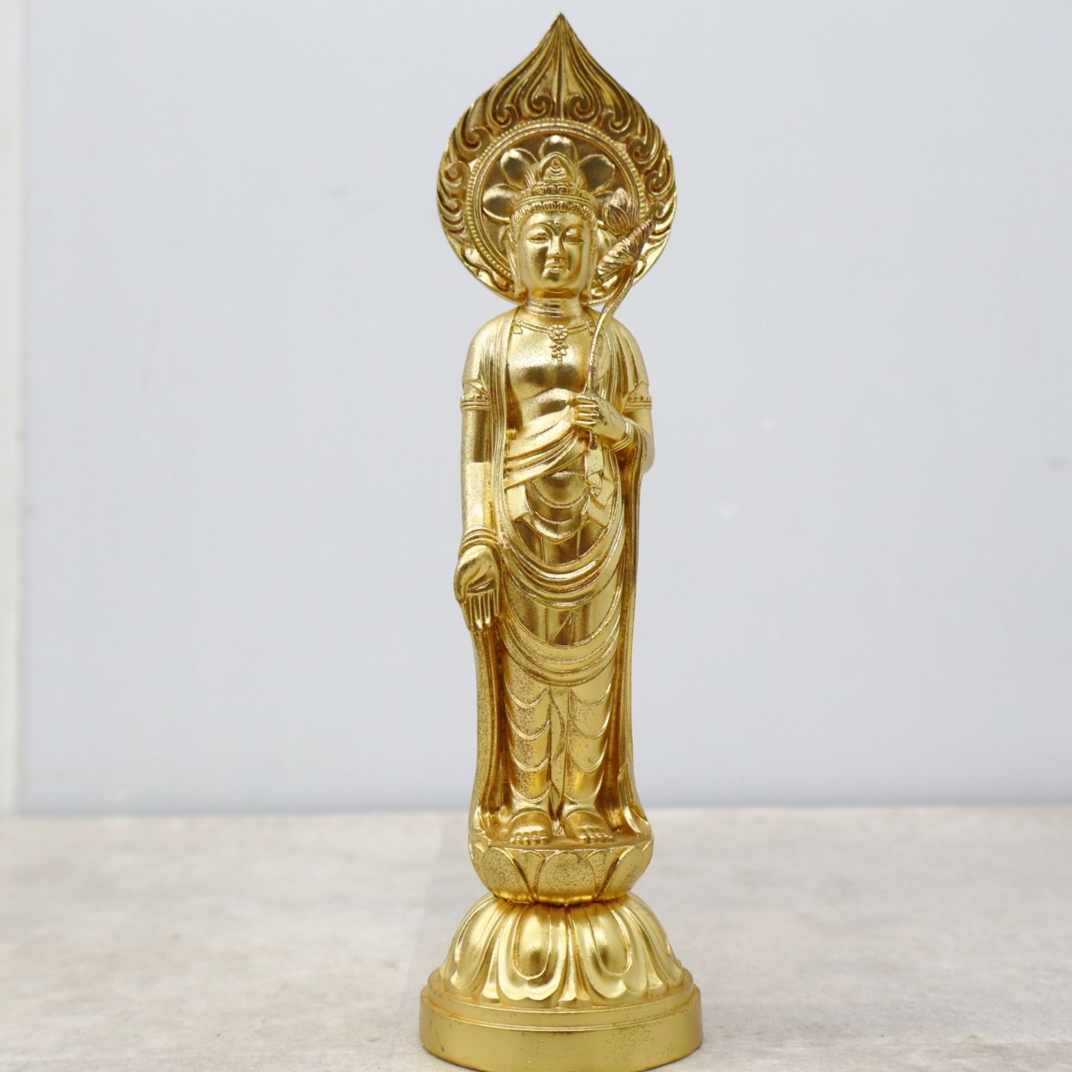 ◇重量約990g 高さ約23cm｜観音菩薩像 仏教美術 置物｜ 秀雲