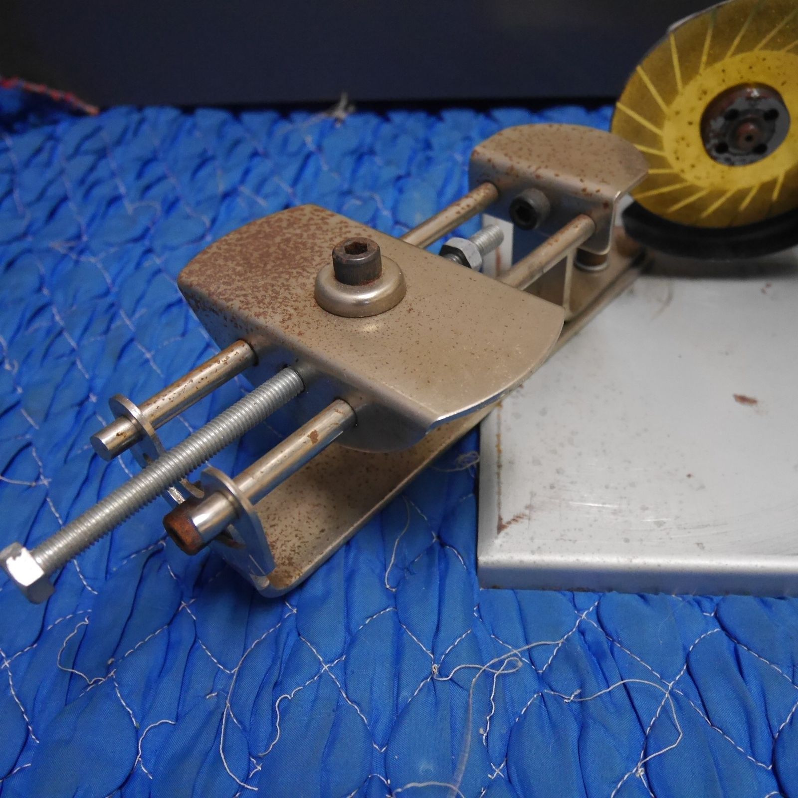 最大15％オフで販売。 送料無料 フジ鋼業 チップソー 用 研磨機 鬼の爪 Dケンマー グラインダー 100V 電動 工具