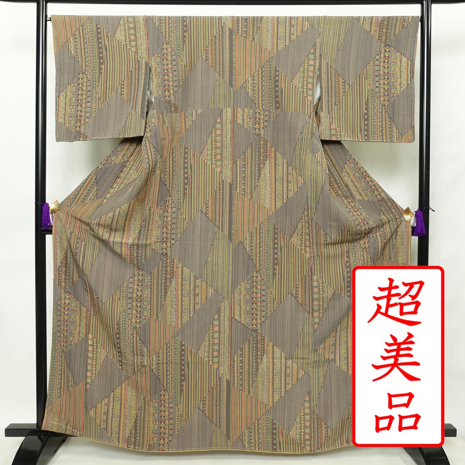 中古 小紋 美品 しつけ糸付き 縮緬 正絹 幾何学柄・抽象柄 袷仕立て 