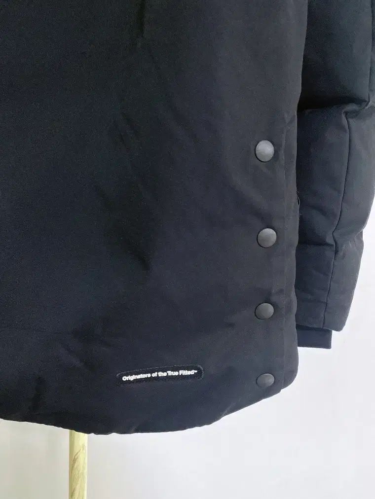 ヴィンテージ NEW ERA メンズ ダウン ファー ブラック 防水 WHO フーディー KANDAIZUMI_COM