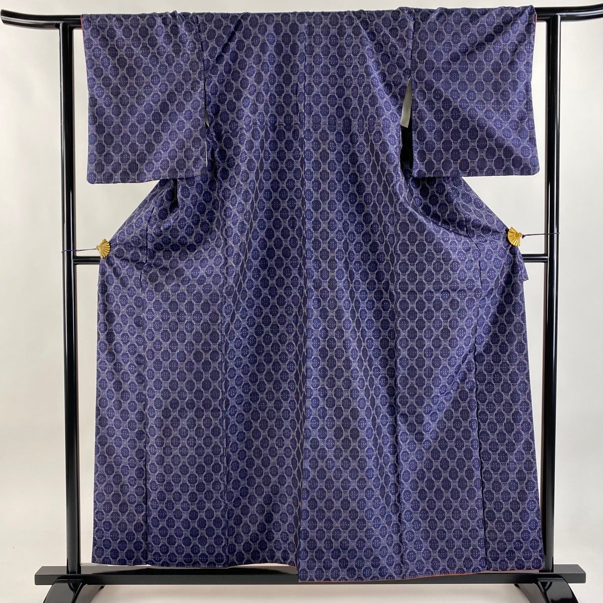 紬 身丈159cm 裄丈63cm S 袷 幾何学模様 紺色 正絹 秀品