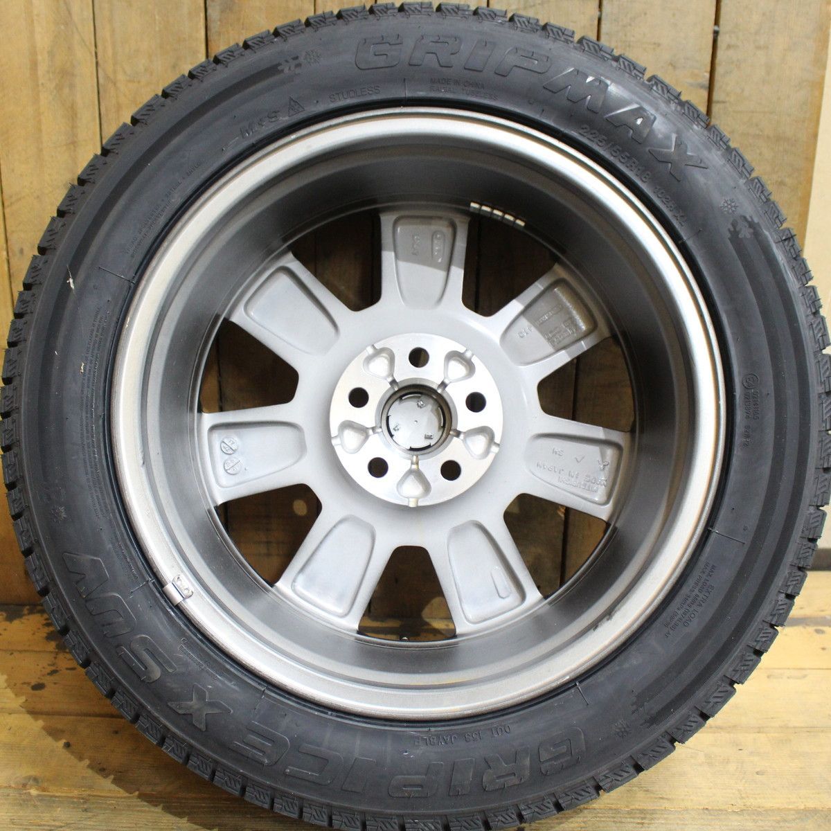 MITSUBISHI デリカD5 シャモニー 純正 ブラック 18インチ 2025年製造