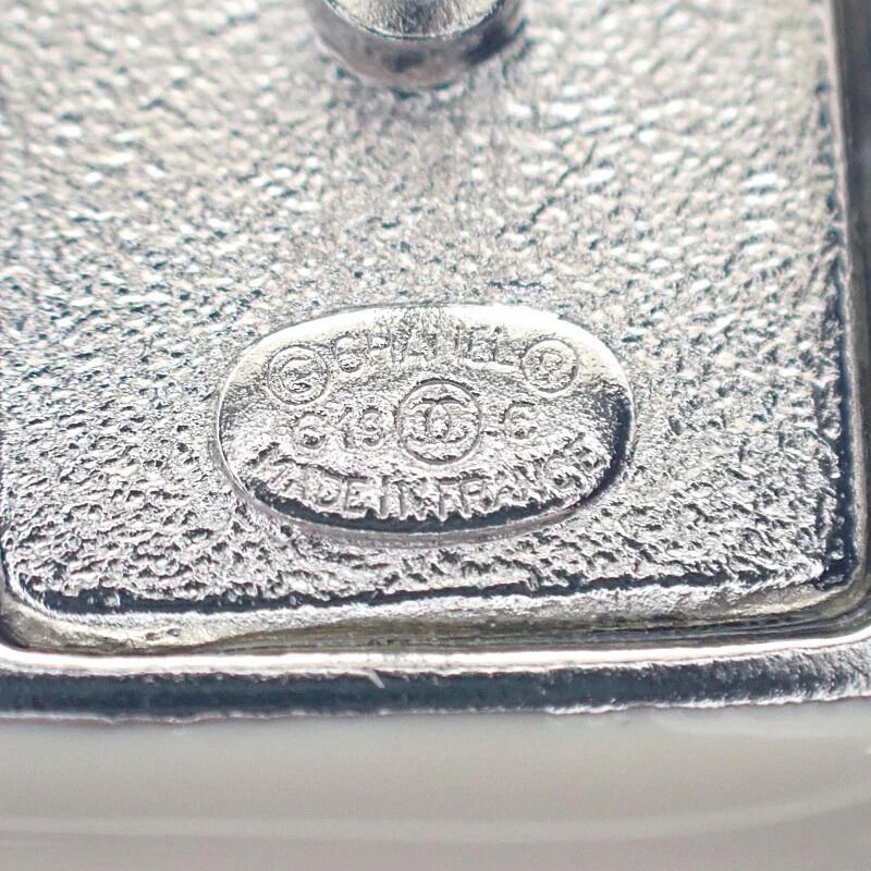 CHANEL CCスクエア ピアス メタル ホワイト シルバー金具 レディース SIROKUMA-CORPORATION_COM