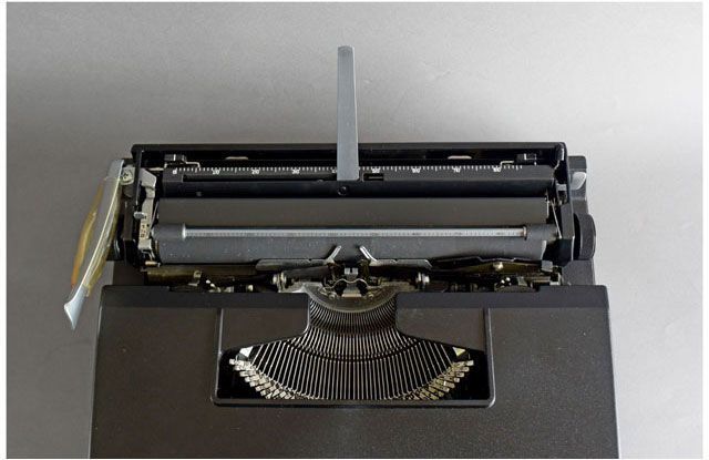 稼働品 昭和レトロ brother タイプライター valiant collection 743