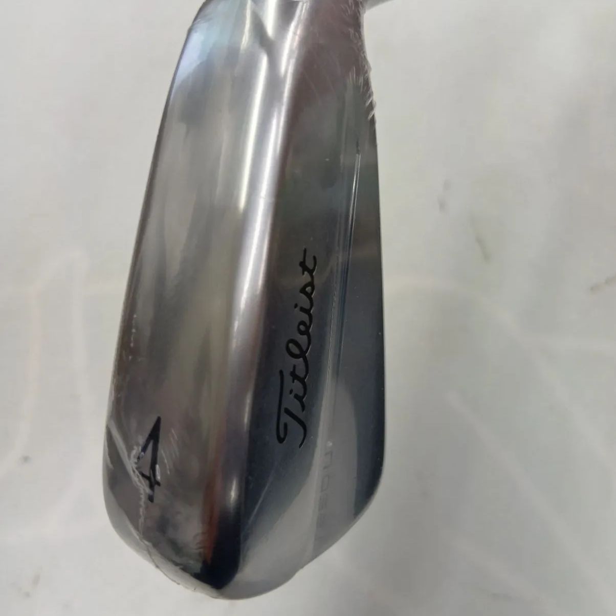 Ut【新品未使用品】タイトリスト T250 U アイアン型ユーティリティ ＃4