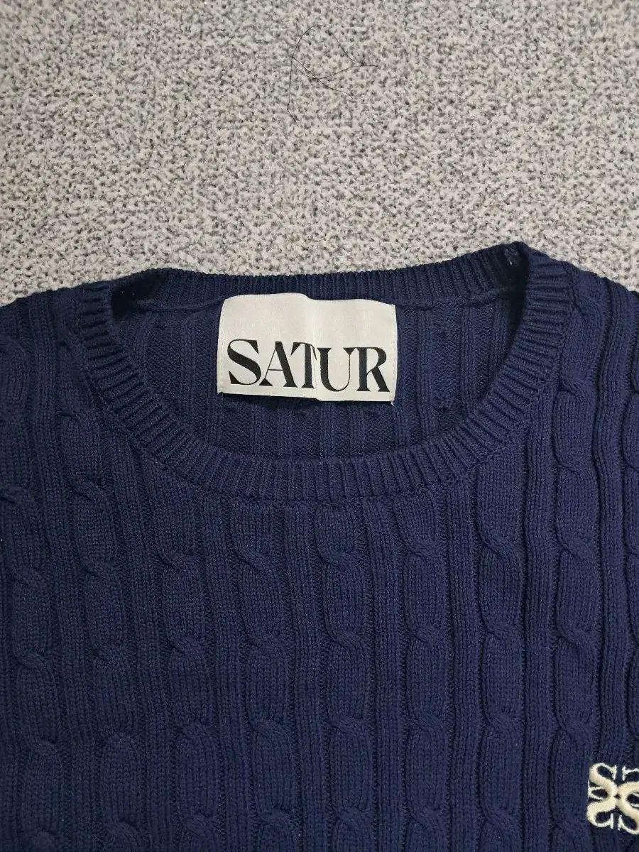 SATUR(セター) ケーブル ニット セーター - メルカリ