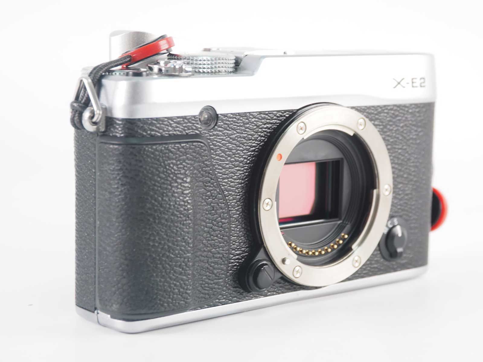 FUJIFILM フジフィルム X-E2 シルバー ボディ ミラーレス一眼