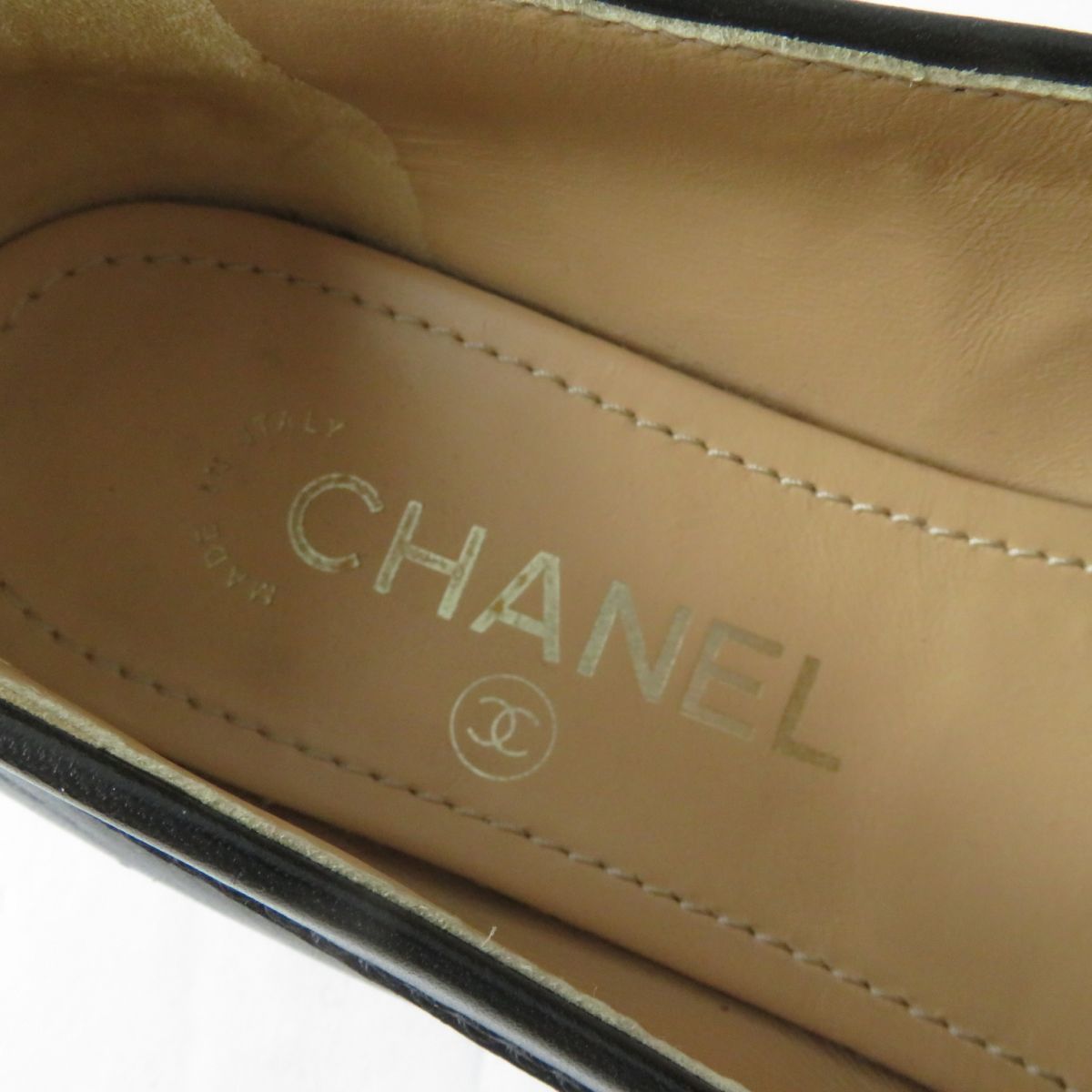 美品 CHANEL シャネル G35110 ココマーク付き レザー ローファー/靴 レディース ブラック×ゴールド金具 35C イタリア製 シンプル