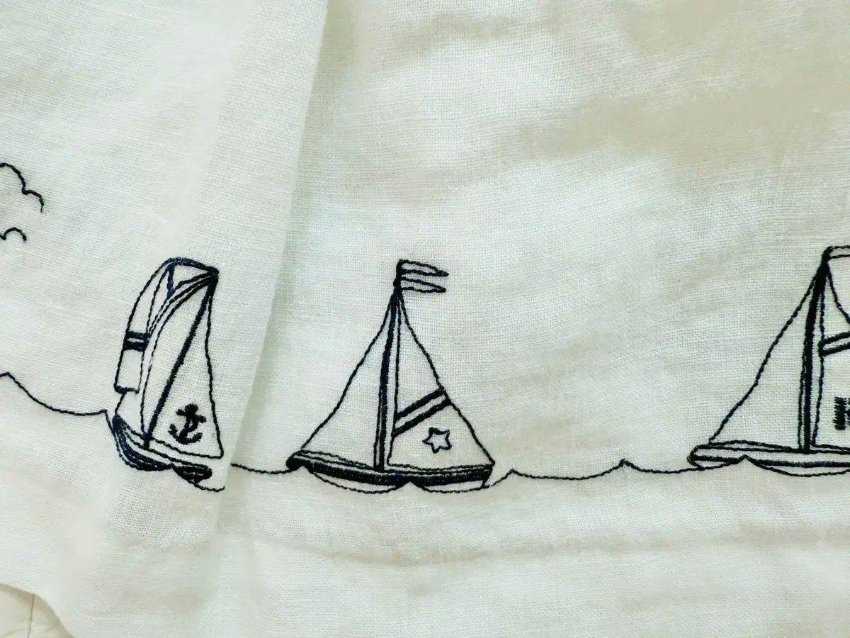 エンブロイダリーワンピース