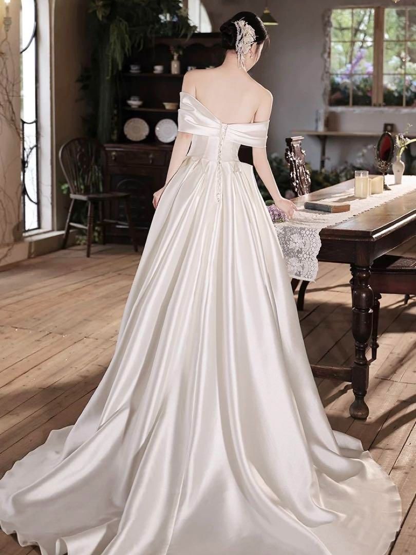 【夏婚にぴった】風通しの良い軽量ウェディングドレス✨大人気のサテン生地　前撮り 新品未使用 【夏婚にぴった】風通しの良い軽量ウェディング