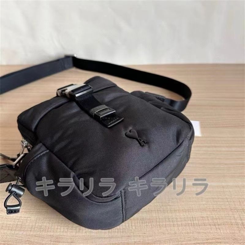 新品 未使用 AMI PARIS アミパリス ボディバッグ ショルダーバッグ  