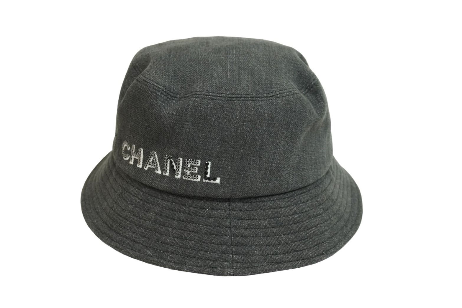CHANEL シャネル ハット 帽子 22SS ロゴストーン デニム バケットハット ブラック ブラック サイズM 美品 中古 53958  Warashibe Shop メルカリ