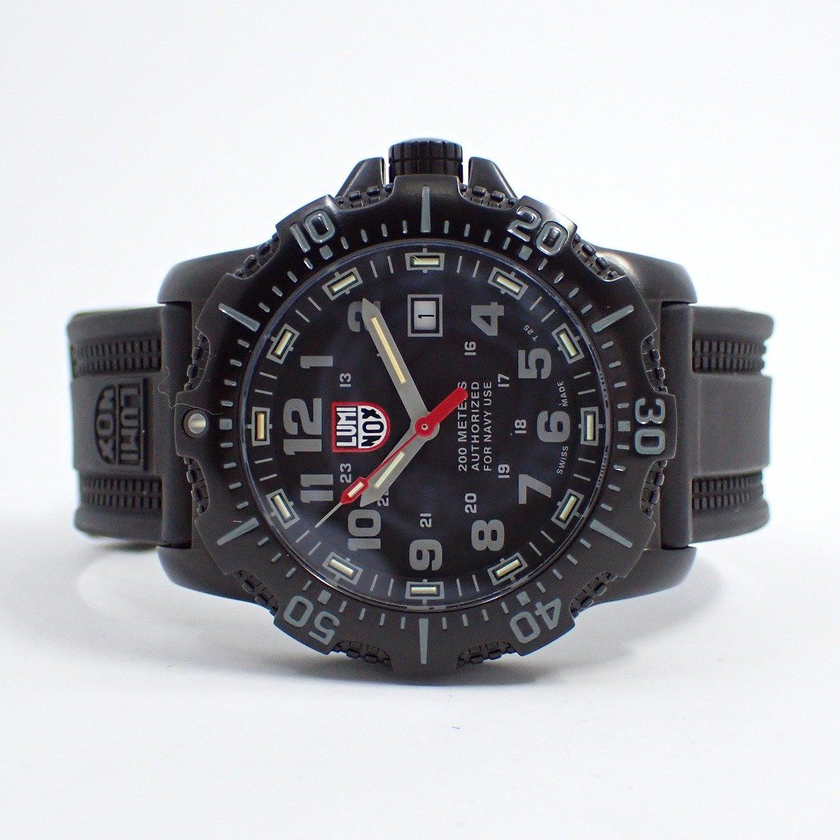 LUMINOX