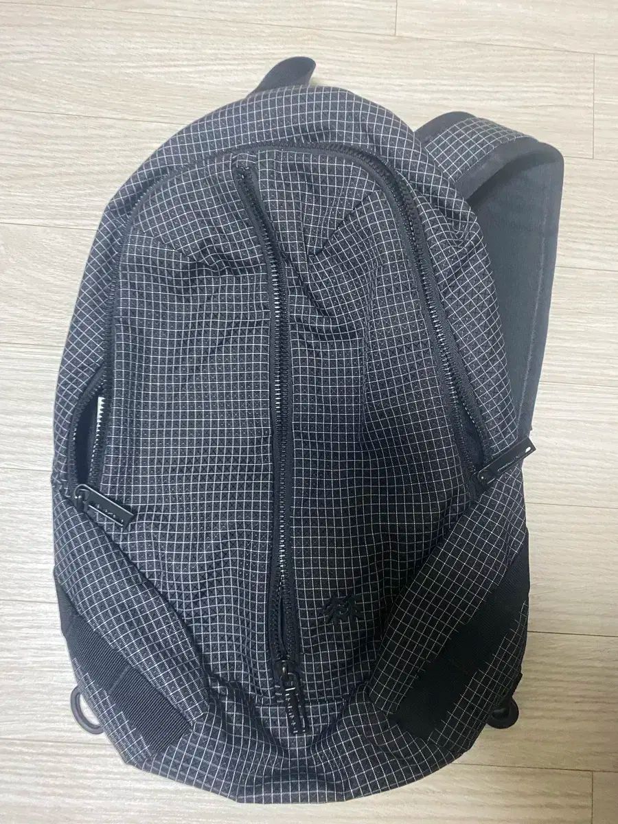 ベテゼル スリングバッグ