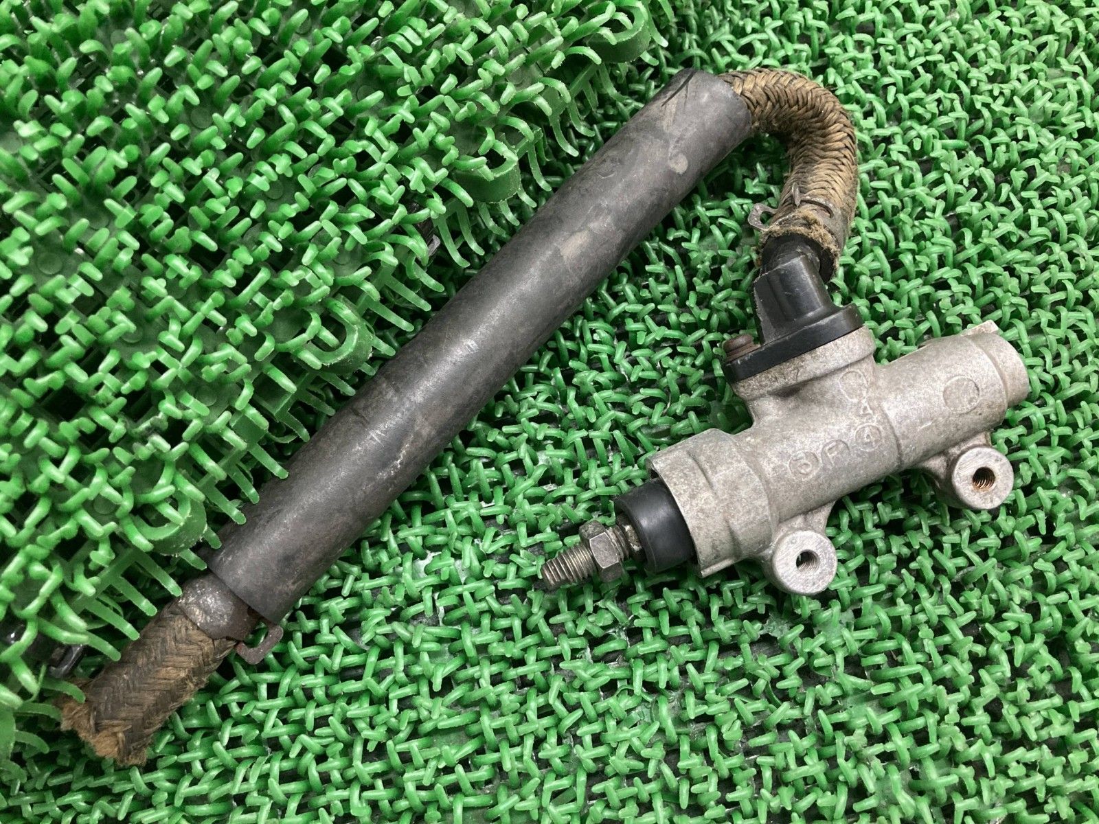 NSR250R リアブレーキマスター ホンダ 純正 バイク 部品 MC18 割れ欠け無し 品薄 品 車検 Genuine iT