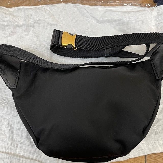 ■新品 本物■モンクレール FELICIE ウエストバッグ ショルダーバッグ 黒 サイズフリー□新品 本物□モンクレール FELICIE ウエストバッグ