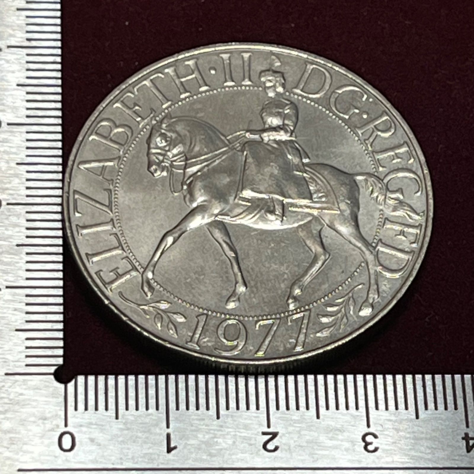 記念コイン】1977年 イギリス エリザベス2世即位25周年記念 クラウン白