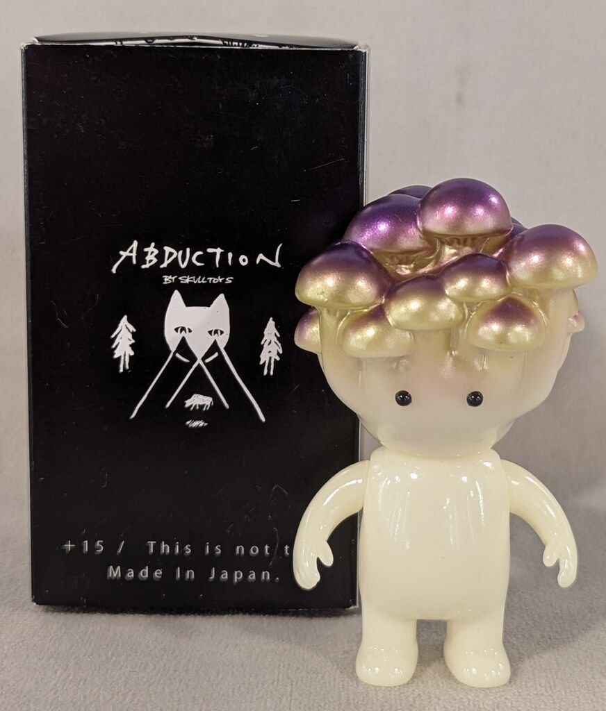 大切な人へのギフト探し SKULLTOYS マジカルミステリーマッシュルーム 蓄光成型 シメジ その他