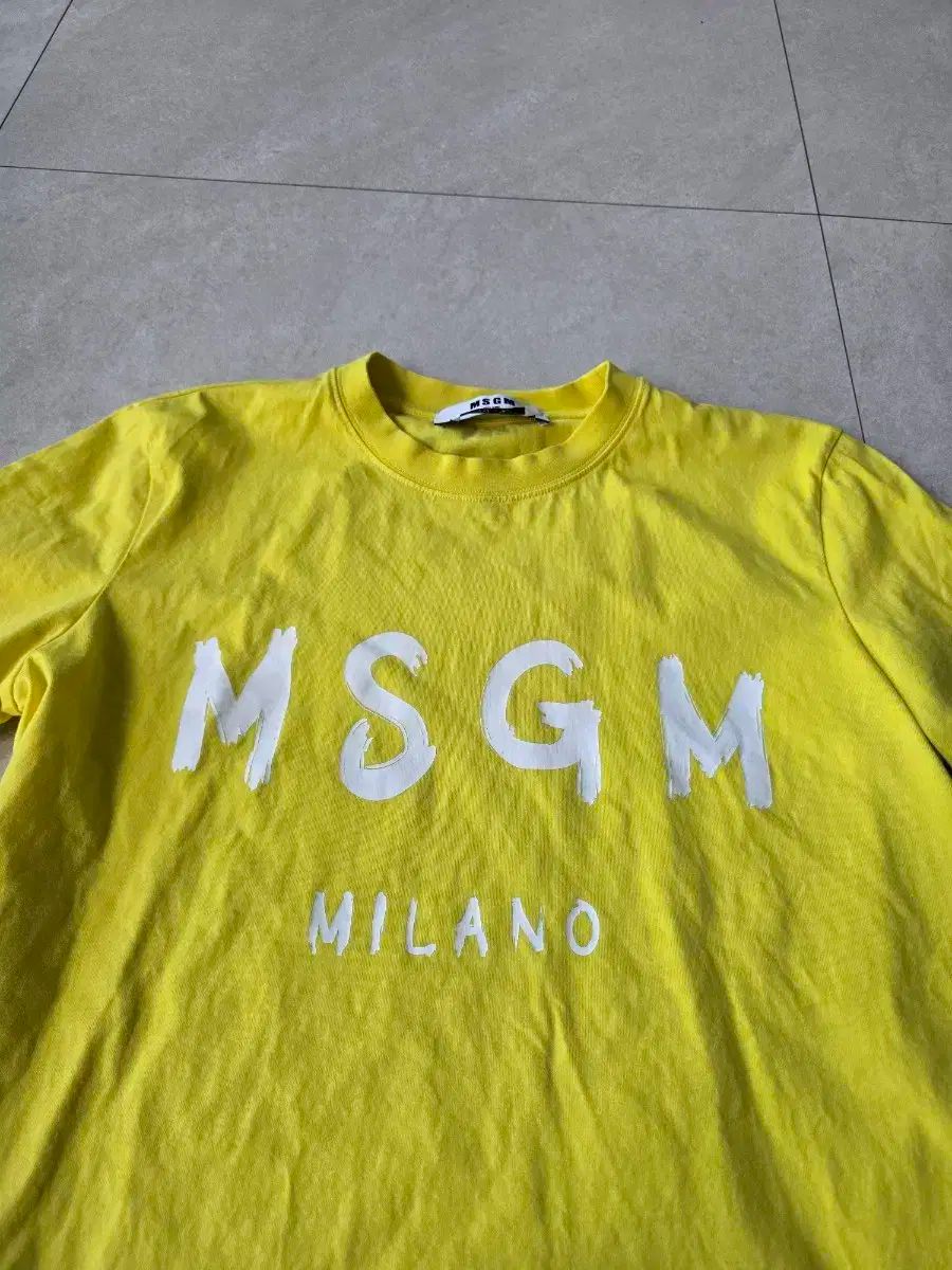 MSGM ミラノ 黄色 Tシャツ