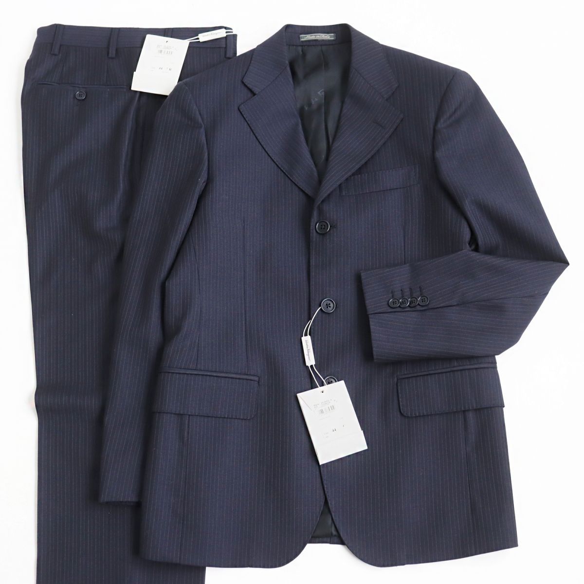 未使用品○サルヴァトーレフェラガモ ストライプ柄 ウール100  