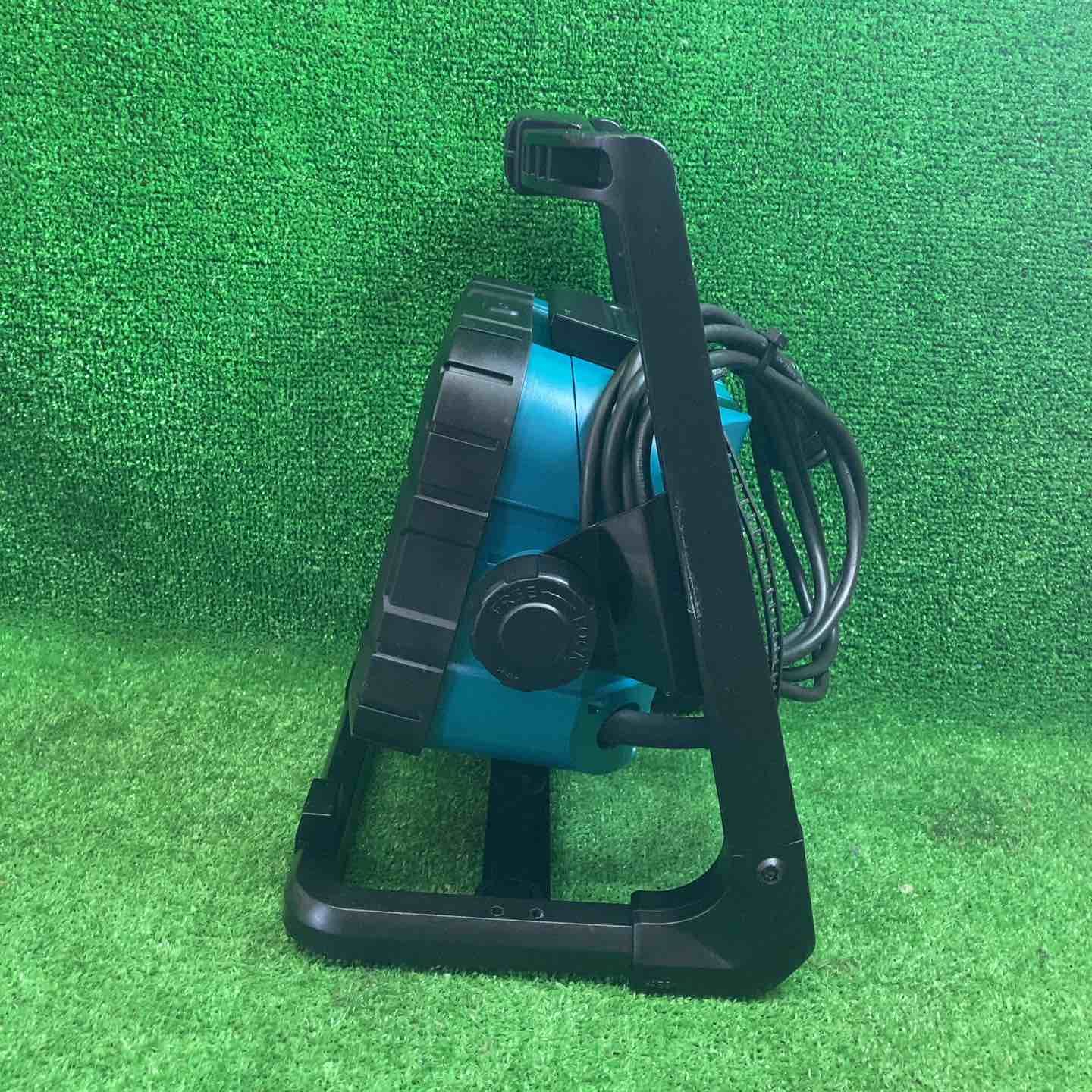 マキタ makita コードレスLEDスタンドライト ML 805