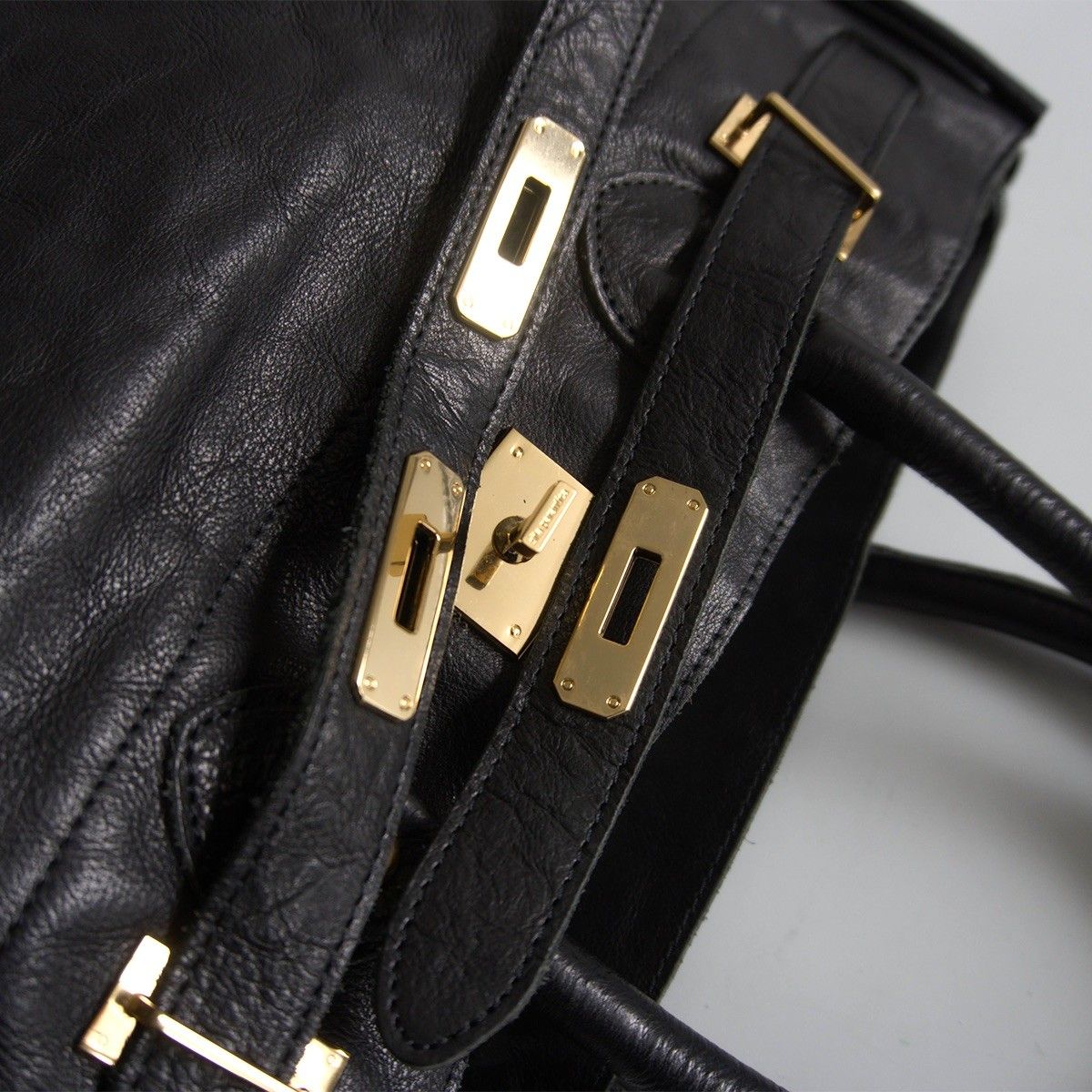 SITA PARANTICA シボ革 レザー ハンドバッグ ブラック シータパランティカ バッグ 25090583 DECORATOM_COM_BR