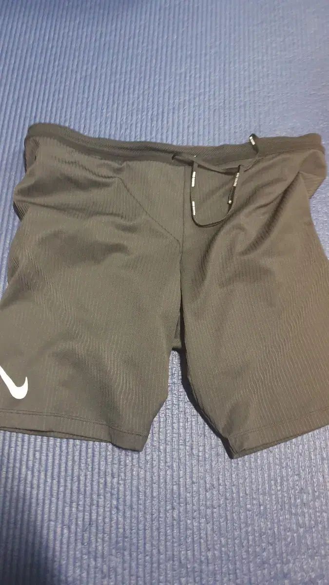 NIKE ナイキ エアロスイフト AEROSWIFT ハーフタイツ ブラック FN3370 ー 011 2XL