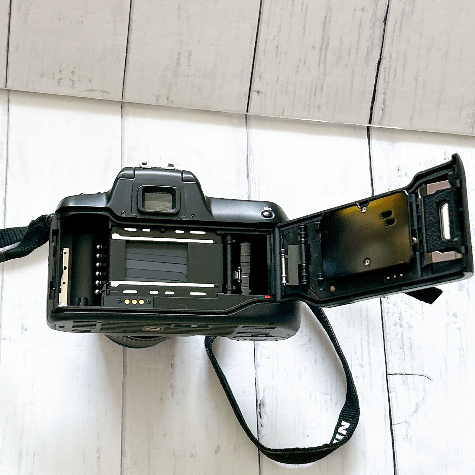 ニコン Nikon F50 一眼レフカメラ 35mmフィルム シグマレンズ 