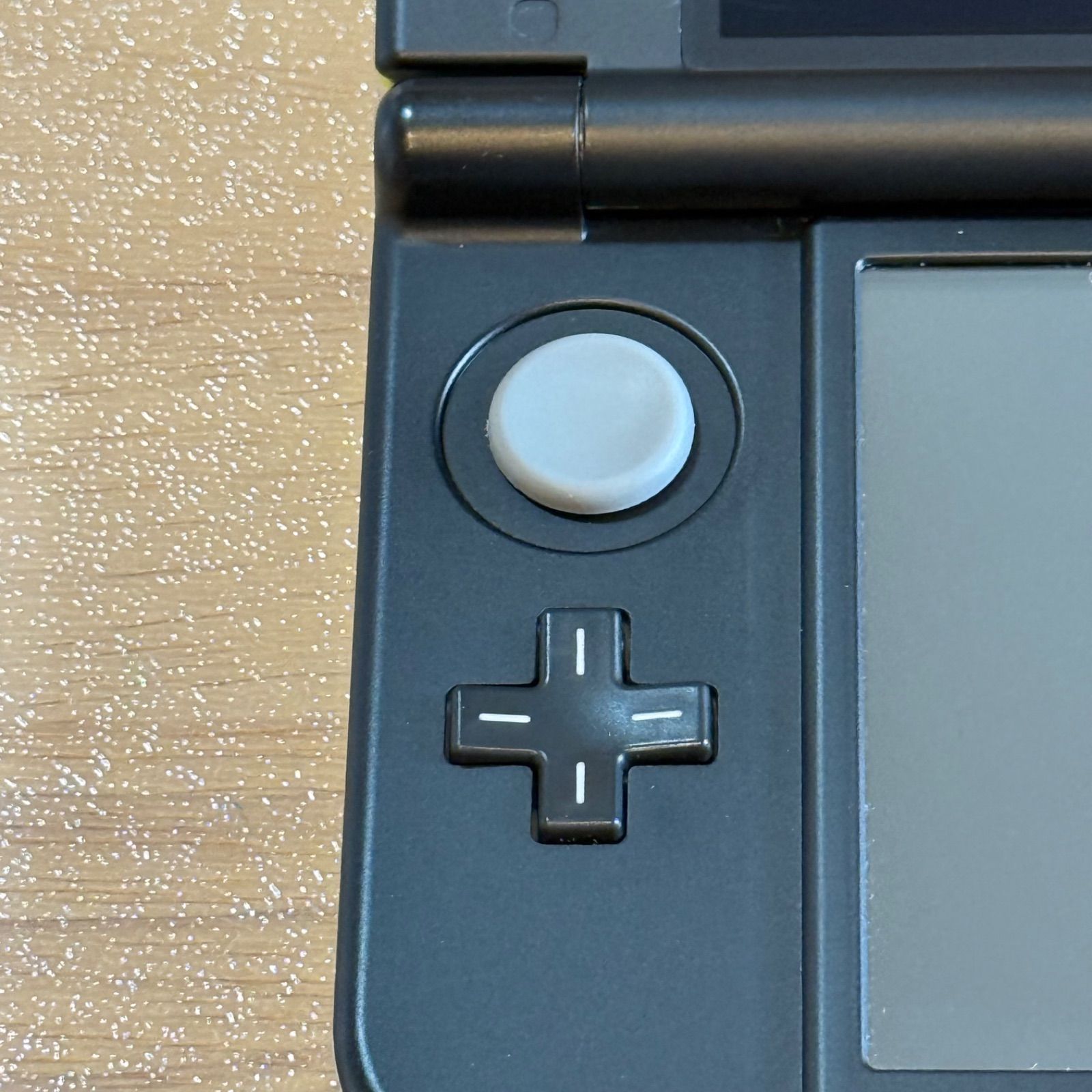 9-024【美品】Newニンテンドー3DS LL ライム×ブラック 上下IPS